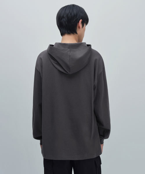 MUSINSA STANDARD（ムシンサスタンダード）の「フードパーカー長袖Tシャツ[ダークグレー]（パーカー・メンズ・その他・LARGE/X-LARGE/XX-LARGE/MEDIUM）」の3枚目の写真