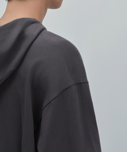 MUSINSA STANDARD（ムシンサスタンダード）の「フードパーカー長袖Tシャツ[ダークグレー]（パーカー・メンズ・その他・LARGE/X-LARGE/XX-LARGE/MEDIUM）」の5枚目の写真