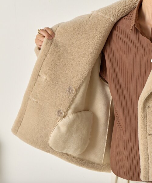 Jena espace merveilleux（ジェナ　エスパスメルヴェイユ）の「ボアダブルジャケット（その他アウター・レディース・ベージュ/チャコールグレー・FREE）」の6枚目の写真