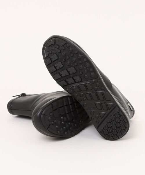 le coq sportif（ルコックスポルティフ）の「《le coq sportif》LCS ｱﾝｼﾞｴ II（ブーツ・レディース・ブラック×ブラック/ブラック×ゴールド/グレー・24.0cm/23.0cm/25.0cm）」の5枚目の写真