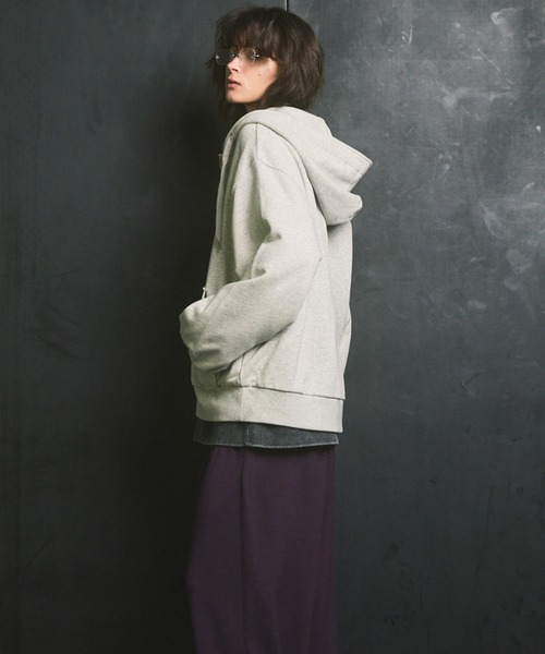 MAISON SPECIAL(メゾンスペシャル)の「《UNISEX》【ONE-MILE WEAR】Prime-Over Zip Hoodie/ワンマイルウェアプライムオーバージップパーカー【MAISON SPECIAL/メゾンスペシャル】■セットアップ対応■(パーカー・メンズ・ブラック/オフホワイト/グレー/チャコールグレー・2/1/0)」の16枚目の写真