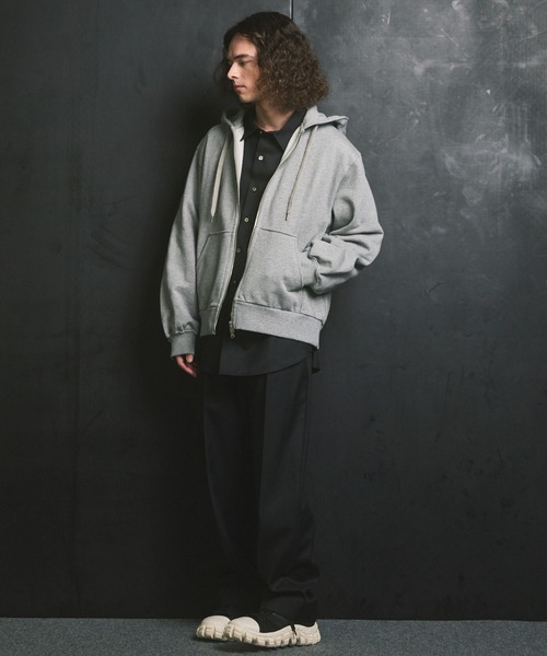 MAISON SPECIAL(メゾンスペシャル)の「《UNISEX》【ONE-MILE WEAR】Prime-Over Zip Hoodie/ワンマイルウェアプライムオーバージップパーカー【MAISON SPECIAL/メゾンスペシャル】■セットアップ対応■(パーカー・メンズ・ブラック/オフホワイト/グレー/チャコールグレー・2/1/0)」の8枚目の写真