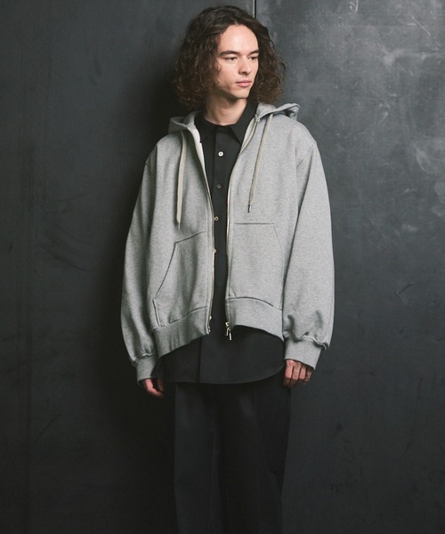 MAISON SPECIAL(メゾンスペシャル)の「《UNISEX》【ONE-MILE WEAR】Prime-Over Zip Hoodie/ワンマイルウェアプライムオーバージップパーカー【MAISON SPECIAL/メゾンスペシャル】■セットアップ対応■(パーカー・メンズ・ブラック/オフホワイト/グレー/チャコールグレー・2/1/0)」の18枚目の写真