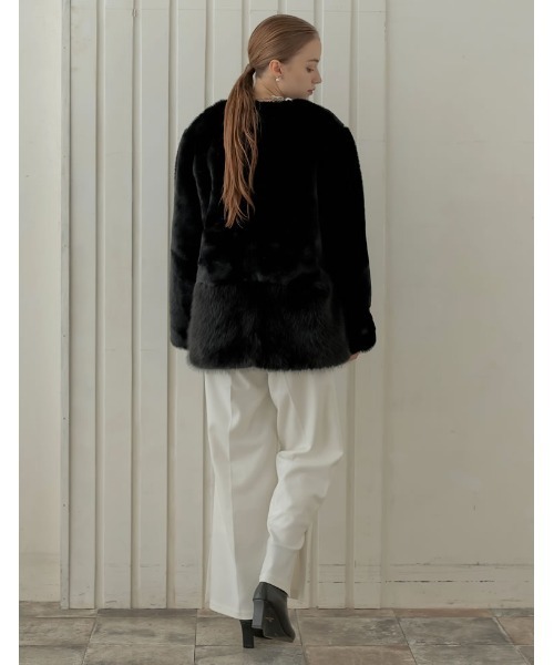 MEISM（ミズム）の「[2025-26 WINTER COLLECTION][MEISM by Re:EDIT]パッチワークボアファーノーカラーミドルコート（ノーカラージャケット・レディース・ブラック/オフホワイト・MEDIUM/LARGE）」の5枚目の写真