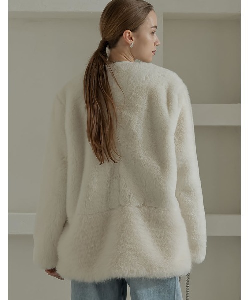 MEISM（ミズム）の「[2025-26 WINTER COLLECTION][MEISM by Re:EDIT]パッチワークボアファーノーカラーミドルコート（ノーカラージャケット・レディース・ブラック/オフホワイト・MEDIUM/LARGE）」の10枚目の写真
