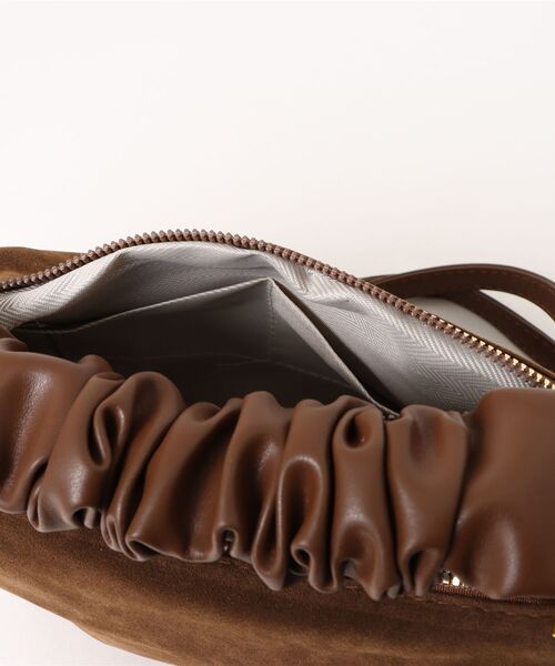 TONE SELECT GOODS（トーンセレクトグッズ）の「Liaa/スエード 2way ショルダーバッグ A18720（ショルダーバッグ・レディース・ブラウン/ダークブラウン/ブラック・FREE）」の12枚目の写真