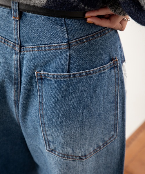 MILLION CARATS（ミリオンカラッツ）の「【差し色ポケットでこなれ見え】ワイドなのにすっきり細見え。リラクシーな穿き心地で気分は軽やか！体型カバーも叶う大人カジュアルなワイドデニム。（デニムパンツ・レディース・ブルー/グレー・FREE）」の11枚目の写真