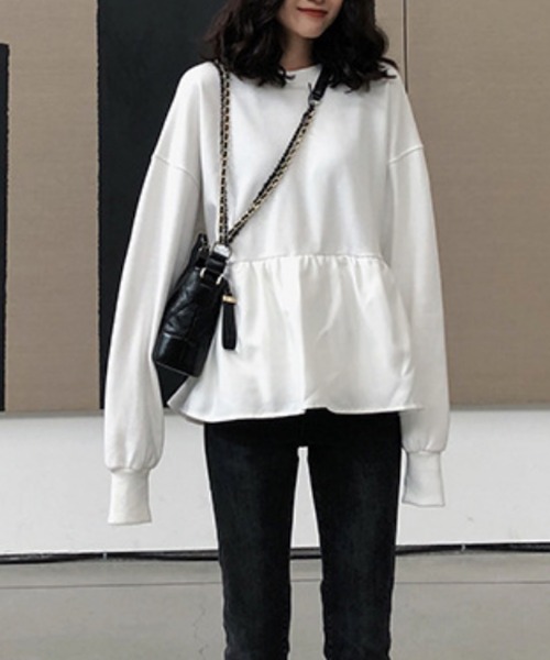 VIBGYOR（ヴィブジョー）の「FReePLACe/長袖 フレア トップス トレーナー X12700（スウェット・レディース・ホワイト/ブラック・L/M）」の3枚目の写真