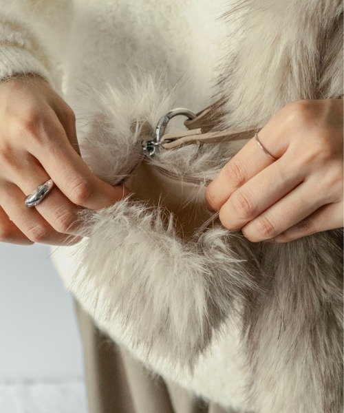 on:nue（オンニュ）の「【on:nue】[選べる4色展開] フェイクファー ポーチ付きトートバッグ（ショルダーバッグ・レディース・アイボリー/グレー/ベージュ/ブラウン・FREE）」の12枚目の写真