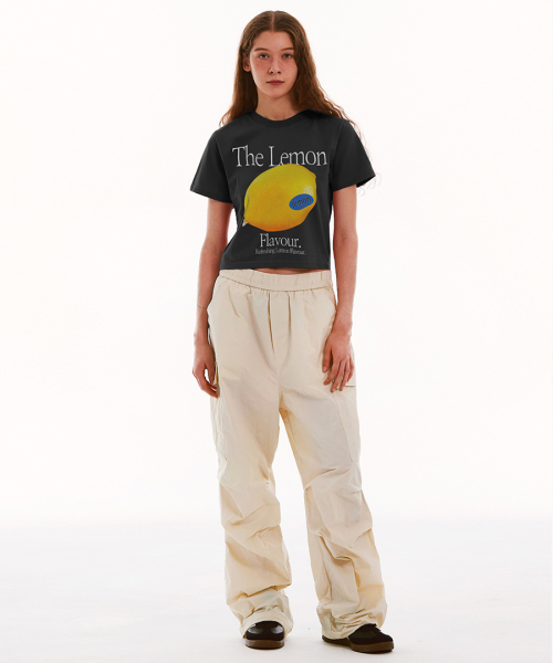 MATCHGLOBE(マッチグローブ)の「レモンフレーバークロップTシャツ(ブラック)(Tシャツ/カットソー・レディース・その他・FREE)」の3枚目の写真