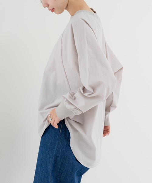refinedworks(リファインドワークス)の「【refinedworks】 ゆるっと 纏える 抜け感トップス(Tシャツ/カットソー・レディース・ネイビー/グレー・FREE)」の7枚目の写真