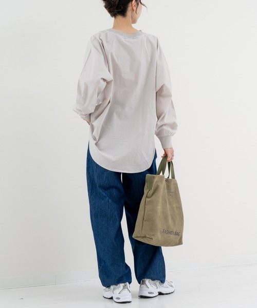 refinedworks(リファインドワークス)の「【refinedworks】 ゆるっと 纏える 抜け感トップス(Tシャツ/カットソー・レディース・ネイビー/グレー・FREE)」の22枚目の写真