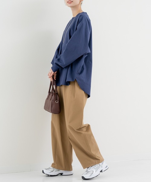 refinedworks(リファインドワークス)の「【refinedworks】 ゆるっと 纏える 抜け感トップス(Tシャツ/カットソー・レディース・ネイビー/グレー・FREE)」の14枚目の写真