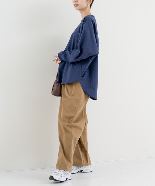 refinedworks(リファインドワークス)の「【refinedworks】 ゆるっと 纏える 抜け感トップス(Tシャツ/カットソー・レディース・ネイビー/グレー・FREE)」の16枚目の写真