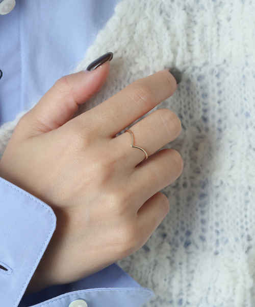 SLOBE IENA(スローブイエナ)の「《WEB限定サイズあり》SLOBE Vリング K10(リング・レディース・ゴールド・FREE/11)」の1枚目の写真