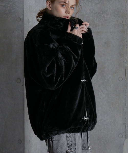 SERACE（セラス）の「【SERACE】2way fireman volume fur blouson / 2wayファイヤーマンボリュームファーブルゾン（ブルゾン・メンズ・グレー/ブラック・S/M/L）」の6枚目の写真