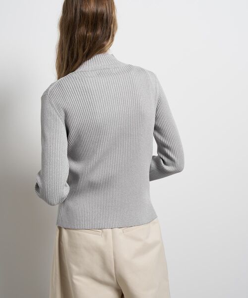 LANVIN en Bleu(ランバンオンブルー)の「ラメジップアップリブニット(ニット/セーター・レディース・グレー/チャコールグレー/ベージュ・38)」の9枚目の写真