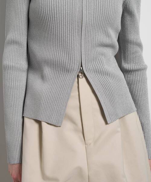 LANVIN en Bleu(ランバンオンブルー)の「ラメジップアップリブニット(ニット/セーター・レディース・グレー/チャコールグレー/ベージュ・38)」の11枚目の写真