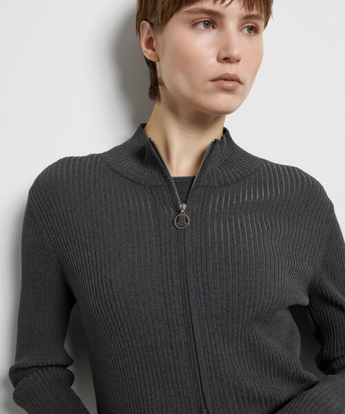 LANVIN en Bleu(ランバンオンブルー)の「ラメジップアップリブニット(ニット/セーター・レディース・グレー/チャコールグレー/ベージュ・38)」の18枚目の写真