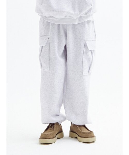 AKECII（アケシ）の「Balloon Over Cargo Fleece Jogger Pants in White Melange（スウェットパンツ・メンズ・その他・MEDIUM/LARGE）」の3枚目の写真