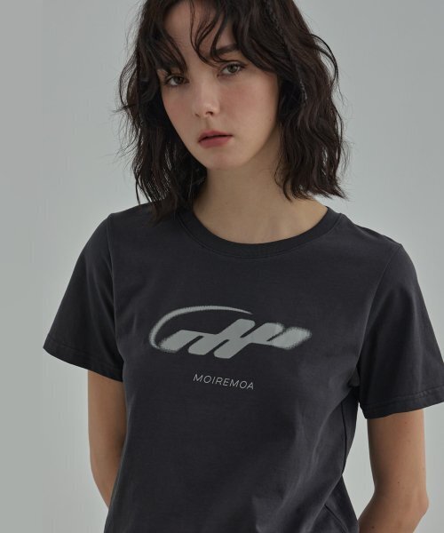 MOIREMOA(モアレモア)の「MM crop tee-charcoal(Tシャツ/カットソー・レディース・チャコール・FREE)」の3枚目の写真