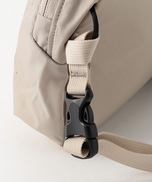 ARC'TERYX(アークテリクス)の「ARC'TERYX/アークテリクス 販路限定 Heliad Crossbody(ショルダーバッグ・メンズ・ベージュ・ONE SIZE)」の8枚目の写真
