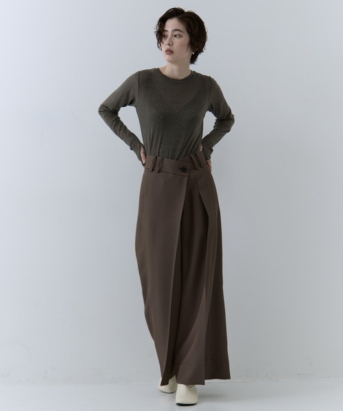 STUDIOUS(ステュディオス)の「【STUDIOUS/ステュディオス】Asymmetric Tucked Flare Trousers/アシンメトリックタックドフレアトラウザーズ/スラックス(その他パンツ・レディース・ブラック/ベージュ・1/2)」の19枚目の写真