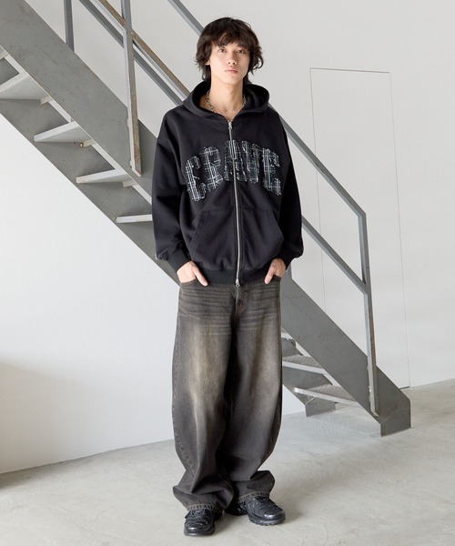 PBLIM（ページボーイリム）の「《UNISEX》パッチワークロゴパーカー（パーカー・レディース・グレー/ブラック・MEDIUM/SMALL）」の11枚目の写真