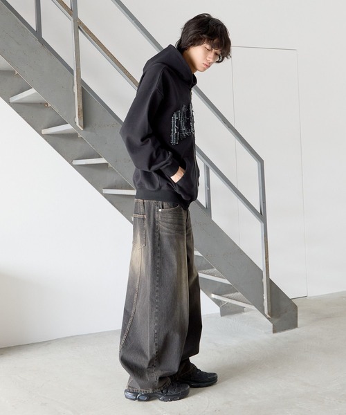PBLIM（ページボーイリム）の「《UNISEX》パッチワークロゴパーカー（パーカー・レディース・グレー/ブラック・MEDIUM/SMALL）」の13枚目の写真