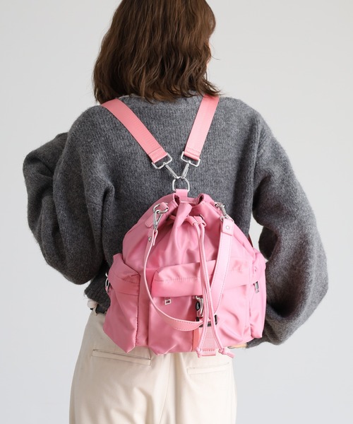 crossi(クロッシー)の「ドローストリング巾着型ナイロンショルダーバッグ(ショルダーバッグ・レディース・ピンク/オリーブ/ブラック/グレー・FREE)」の7枚目の写真