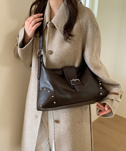 LA VORAGINE（ラ ヴォラジネ）の「レトロなバックルとリベット飾りのショルダーバッグ（ショルダーバッグ・レディース・ブラウン/ブラック/ブラウン系その他/ワイン・FREE）」の8枚目の写真