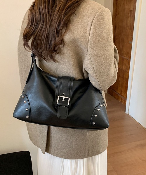 LA VORAGINE（ラ ヴォラジネ）の「レトロなバックルとリベット飾りのショルダーバッグ（ショルダーバッグ・レディース・ブラウン/ブラック/ブラウン系その他/ワイン・FREE）」の18枚目の写真