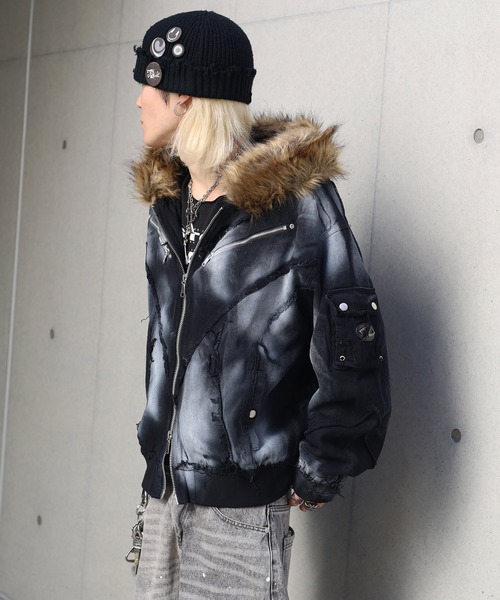 ATMARK(アットマーク)の「《2サイズ展開 / UNISEX 》スプレー加工 フリンジ切り替えファーブルゾン(ブルゾン・レディース・グレー系カモフラージュ/ブラック・M/L)」の7枚目の写真
