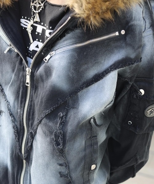 ATMARK(アットマーク)の「《2サイズ展開 / UNISEX 》スプレー加工 フリンジ切り替えファーブルゾン(ブルゾン・レディース・グレー系カモフラージュ/ブラック・M/L)」の15枚目の写真