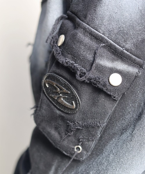 ATMARK(アットマーク)の「《2サイズ展開 / UNISEX 》スプレー加工 フリンジ切り替えファーブルゾン(ブルゾン・レディース・グレー系カモフラージュ/ブラック・M/L)」の16枚目の写真