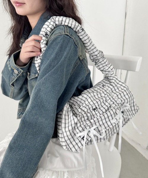 SOLLON.(ソルロン)の「くしゅくしゅギャザーフラップショルダーバッグ(ショルダーバッグ・レディース・ブラック/ブルー/ライトブルー/サックスブルー・FREE)」の9枚目の写真