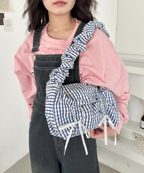 SOLLON.(ソルロン)の「くしゅくしゅギャザーフラップショルダーバッグ(ショルダーバッグ・レディース・ブラック/ブルー/ライトブルー/サックスブルー・FREE)」の13枚目の写真