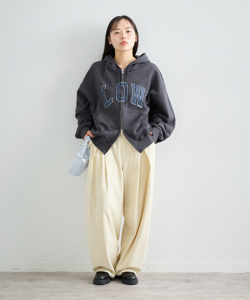 U by SPICK&SPAN（ユーバイスピックアンドスパン）の「【LOW CLASSIC / ロウクラシック》 Lc LOW SOFT SWEAT ZIP-UP HOO（パーカー・レディース・チャコールグレー・MEDIUM）」の10枚目の写真