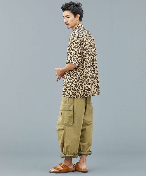 Liberaiders(リベレイダース)の「Liberaiders/リベレイダース LEOPARD RAYON SHIRT レオパード柄 オープンカラーシャツ 2026年 夏 夏服(シャツ/ブラウス・メンズ・レオパード・L)」の4枚目の写真