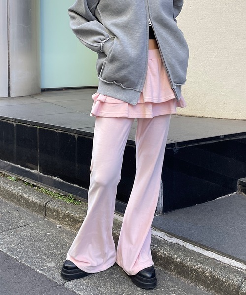 ROGER AND RAW(ロジャーアンドロウ)の「ベロア ティアードスカート レイヤードフレアパンツ(その他パンツ・レディース・グレー/ブラック/ピンク/ホワイト・FREE)」の17枚目の写真