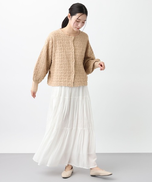 studio CLIP（スタディオクリップ）の「《natural by clip》12ゲージフラワージャガードニットジャケット（ノーカラージャケット・レディース・ベージュ/ネイビー・FREE）」の7枚目の写真