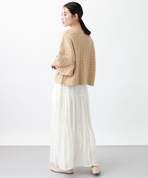 studio CLIP（スタディオクリップ）の「《natural by clip》12ゲージフラワージャガードニットジャケット（ノーカラージャケット・レディース・ベージュ/ネイビー・FREE）」の9枚目の写真