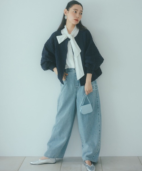 studio CLIP（スタディオクリップ）の「《natural by clip》12ゲージフラワージャガードニットジャケット（ノーカラージャケット・レディース・ベージュ/ネイビー・FREE）」の12枚目の写真