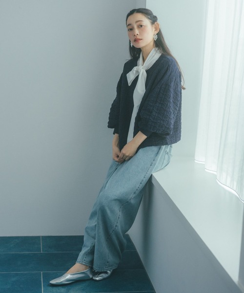 studio CLIP（スタディオクリップ）の「《natural by clip》12ゲージフラワージャガードニットジャケット（ノーカラージャケット・レディース・ベージュ/ネイビー・FREE）」の13枚目の写真