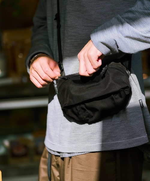 Snow Peak(スノーピーク)の「Snow Peak / Robic Fanny Pack ロビック ファニーパック(ボディバッグ/ウエストポーチ・メンズ・ブラック/ダークオリーブ・ONE SIZE)」の15枚目の写真
