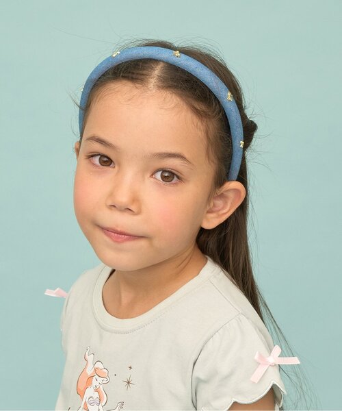 Lycee mine(リセマイン)の「リボンモチーフ付カチューシャ【子供服】【キッズ】【女の子】(カチューシャ・キッズ・ブルー/サックスブルー・F)」の3枚目の写真