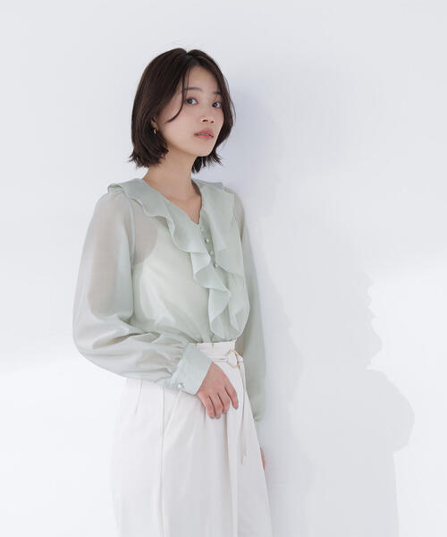 NATURAL BEAUTY BASIC（ナチュラルビューティーベーシック）の「◇フロントフリルブラウス（シャツ/ブラウス・レディース・グレー/ライトグリーン/ピンク・FREE）」の3枚目の写真