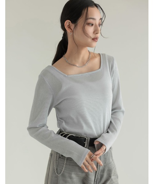 Re:EDIT(リエディ)の「前後2WAYスクエア×ボートネックラメフライスカットソー(Tシャツ/カットソー・レディース・シルバー/ブラック・MEDIUM)」の1枚目の写真
