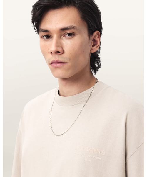 ALLSAINTS(オールセインツ)の「XANDER FLOCKED LOGO OVERSIZED T-SHIRT | XANDER フロック加工 ロゴ オーバーサイズ Tシャツ(Tシャツ/カットソー・メンズ・ホワイト系その他・L/S/M/XS/XL)」の5枚目の写真