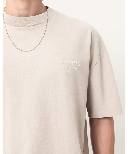 ALLSAINTS(オールセインツ)の「XANDER FLOCKED LOGO OVERSIZED T-SHIRT | XANDER フロック加工 ロゴ オーバーサイズ Tシャツ(Tシャツ/カットソー・メンズ・ホワイト系その他・L/S/M/XS/XL)」の6枚目の写真